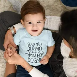 T-shirt Se Eu não Durmo Ninguém Dorme para Bebé