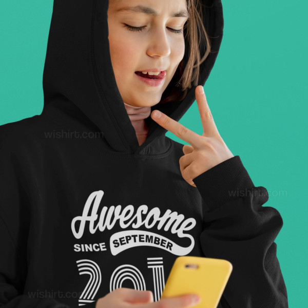 Sweatshirt com Capuz Awesome Criança - Mês e Ano Editável