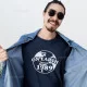T-shirt Manga Comprida On Earth Since Homem Ano Editável T-shirt Manga Comprida On Earth Since Homem Ano Editável