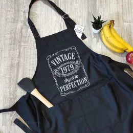 Avental Vintage Aged to Perfection - Ano Personalizável