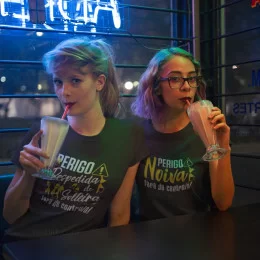 Perigo Despedida Solteira Fora de Controlo T-shirt Set