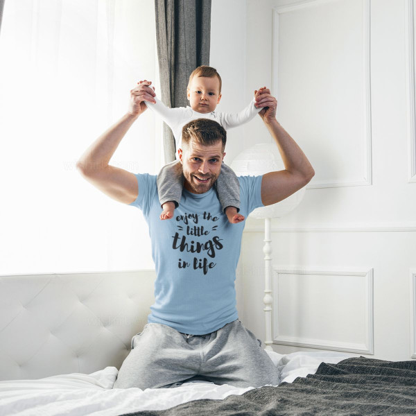 T-shirt Enjoy the Little Things in Life para Homem