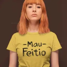 T-shirt Mau Feitio para Mulher