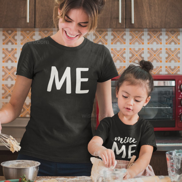 Conjunto T-shirts a Combinar Mãe e Bebé Me Mini Mini Me