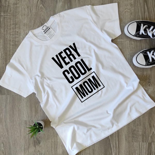 T-shirt Tamanho Grande Very Cool Mom