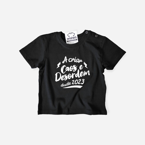 T-shirt Caos e Desordem para Bebé - Ano Personalizável