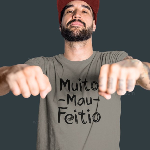 Muito Mau Feitio Men's T-shirt