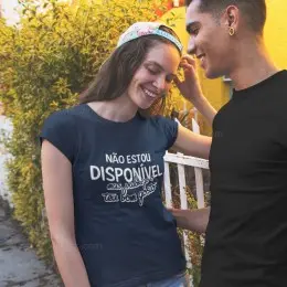 Não Estou Disponível Women's T-shirt