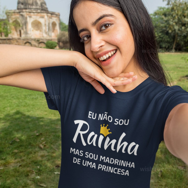 T-shirt Eu não sou Rainha Personalizável para Mulher