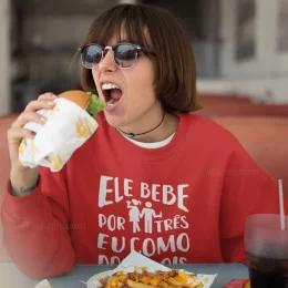 Ele Bebe por Três Women's Sweatshirt