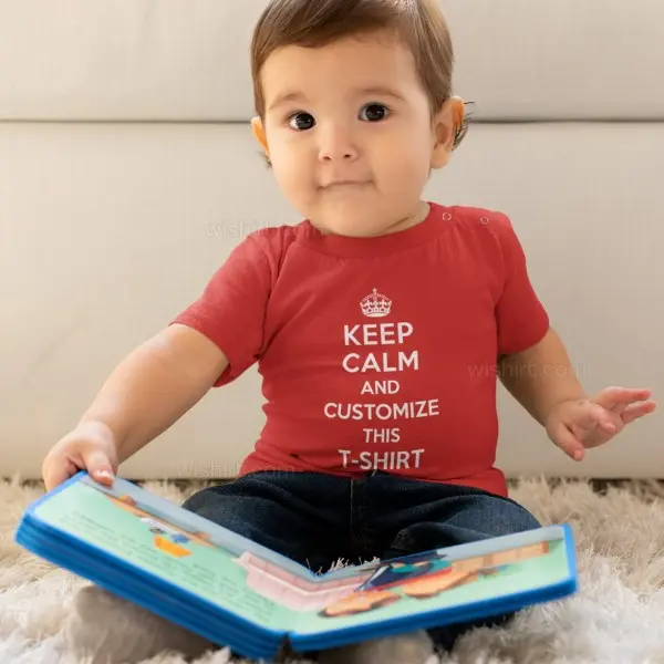 T-shirt Keep Calm Personalizável para Bebé T-shirt Keep Calm Personalizável para Bebé