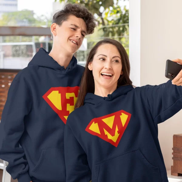 Conjunto Sweatshirts Capuz Superwoman Editável Mãe e Filhos Conjunto Sweatshirts Capuz Superwoman Editável Mãe e Filhos