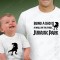 T-shirts Being a DAD is a Walk in the Park... Jurassic Park. Prenda Dia do Pai, conjunto de uma t-shirt de homem + uma t-shirt de bebé